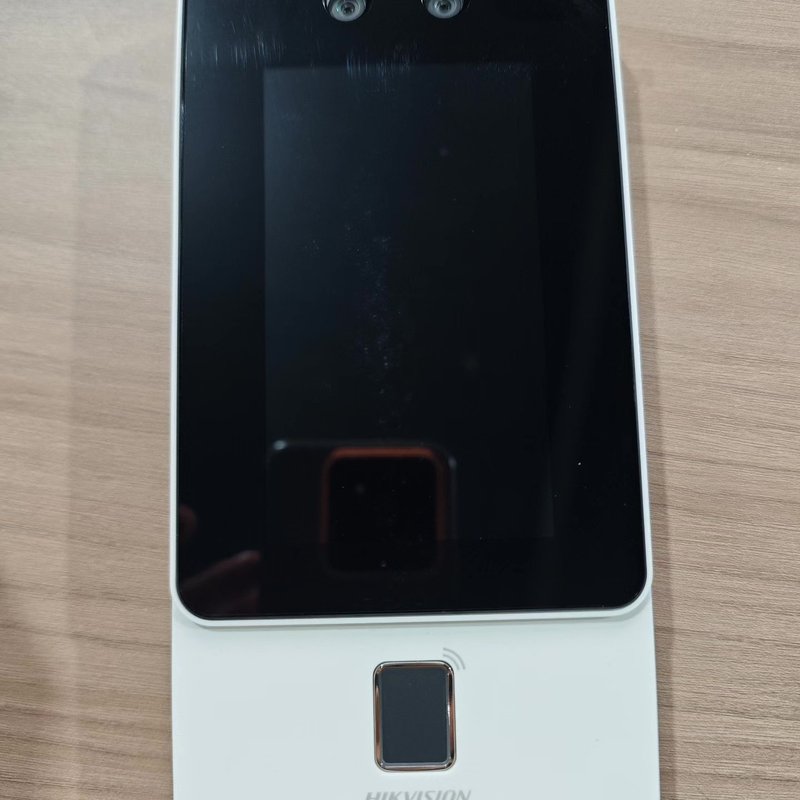 全新海康威视D11plus门禁机，没有包装了，客户取消安装没