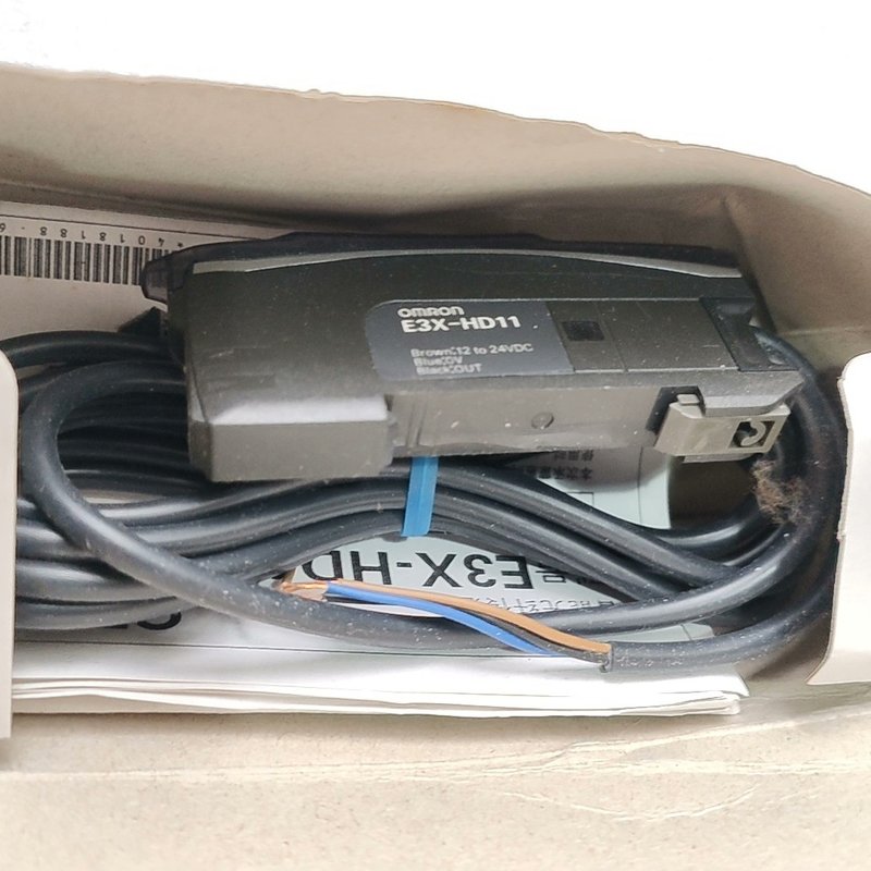 OMRON光纤放大器E3X-HD11 三个 E3
