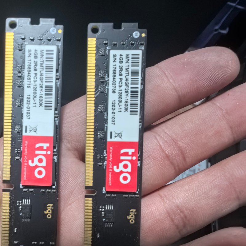 议价金泰克tigo DDR3 4GB内存条，型号TMTU4GF2维修