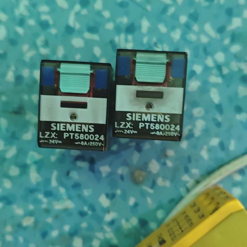 议价西门子继电器PT580024 24VDC 14脚进口拆机件维修