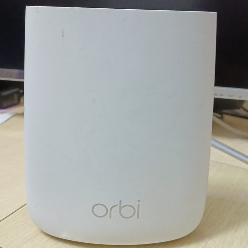 二手RBR20路由器，东西实物拍摄，功能正常，电源是后配的。