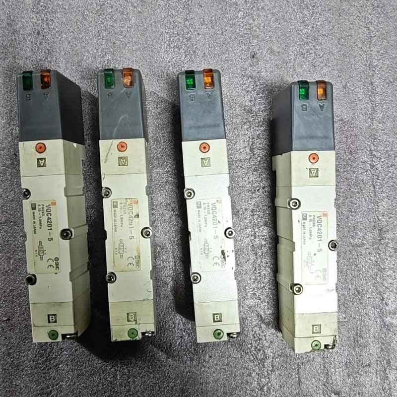 二手拆机SMC电磁阀:VQ4201-5,有需要的可以联系我,