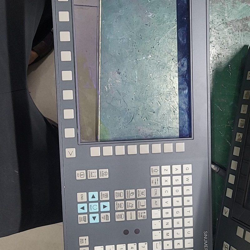 二手拆机西门子828D系统按键机A5E35861662成色新