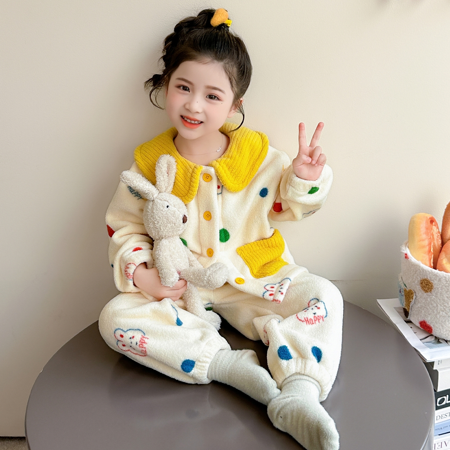 女童法兰绒睡衣秋冬季2025新款女孩加厚珊瑚绒儿童保暖家居服套装