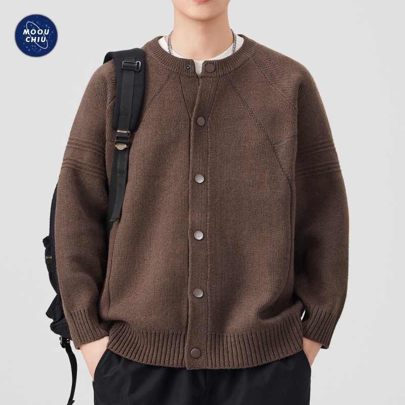 沐丘男装∣2025秋冬新款插肩袖肌理感毛衣男士宽松开衫针织衫外套