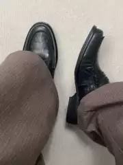 Old money style loafers, washed and worn pleated leather shoes, men's black commuting comfortable pointed derby shoes