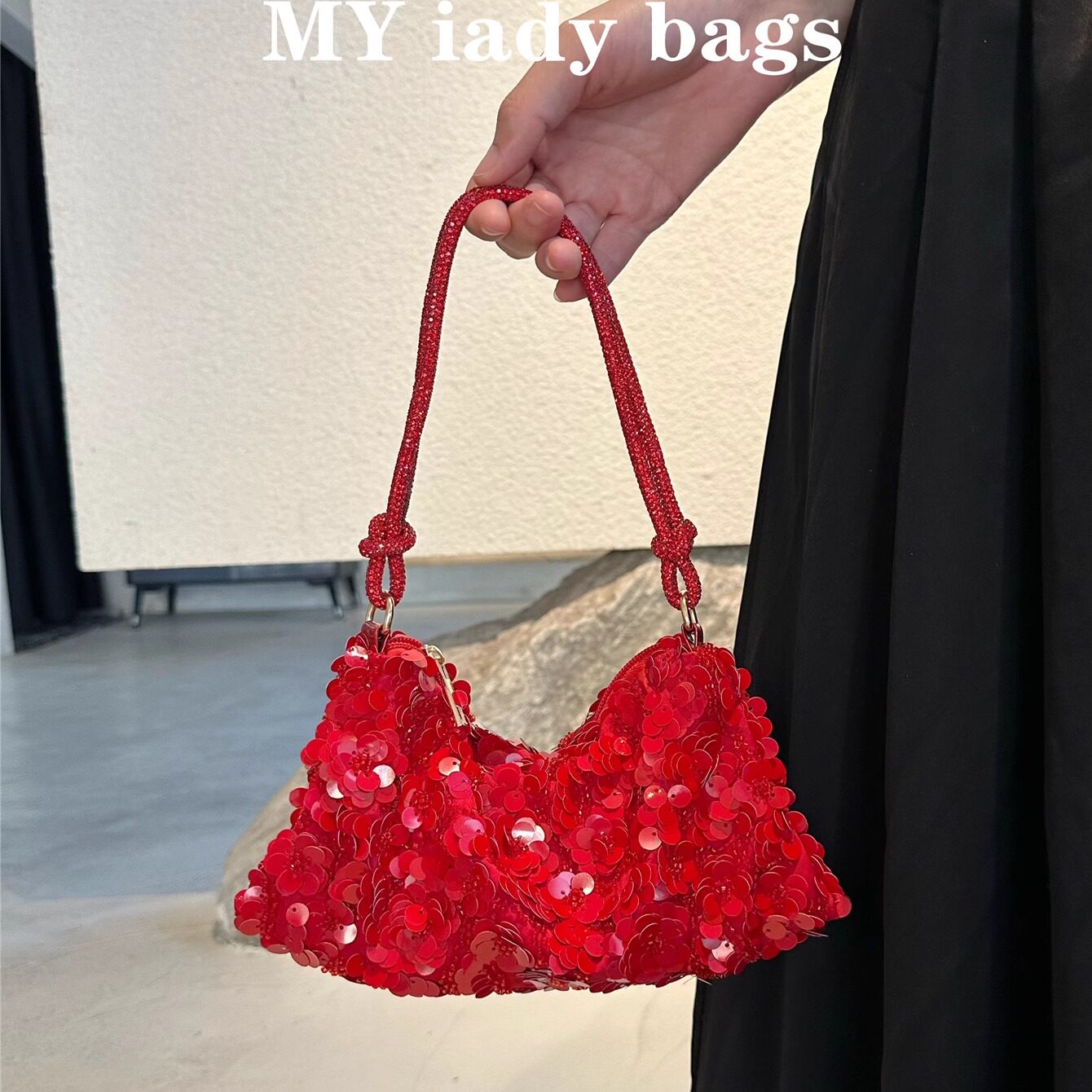 辣妹高级感春夏新款红色亮片包韩版质感珠片宴会手腕包闪闪手提包
