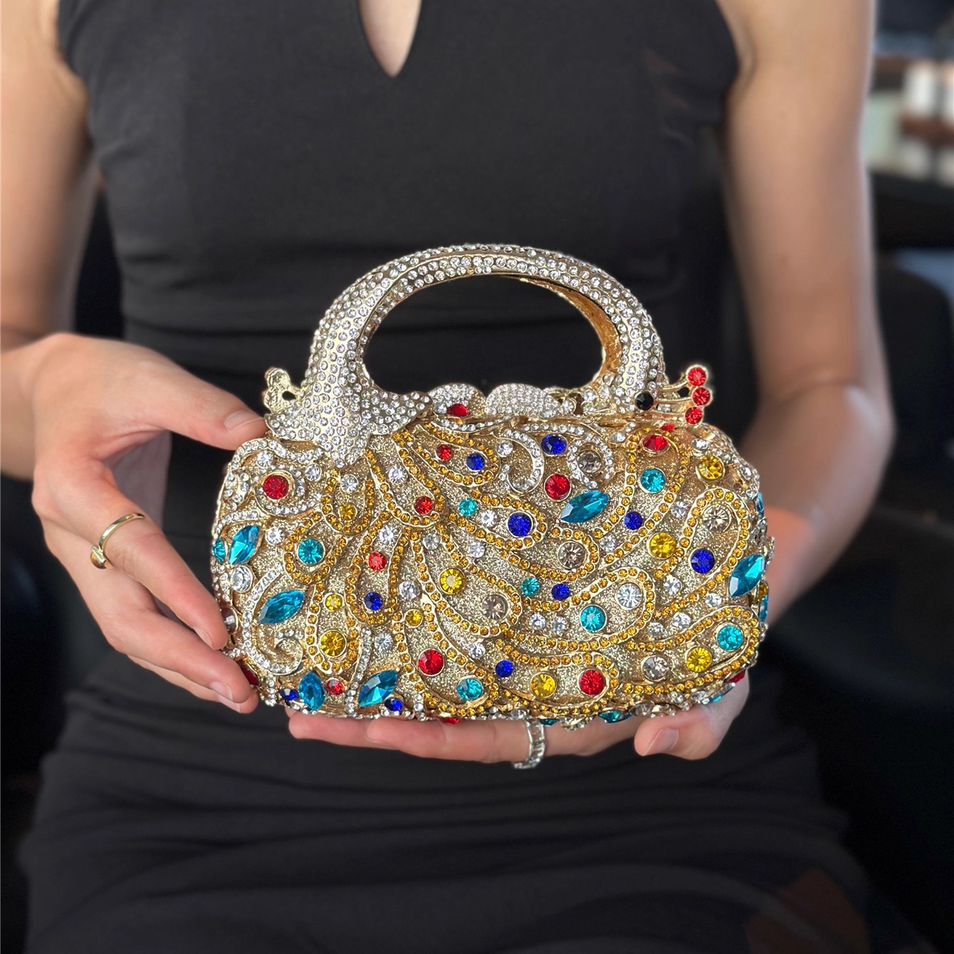 高奢镶钻日系潮镂空年会礼服镶钻彩色大钻石孔雀手提包小方包女