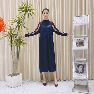 复古玥玥羊 气质秋冬轻奢针织连衣裙时尚 A203藏青减龄设计元 素款
