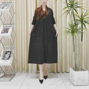墨灰烟霞交叉领赭红肌理拼接垂坠宽松款连衣裙时尚复古