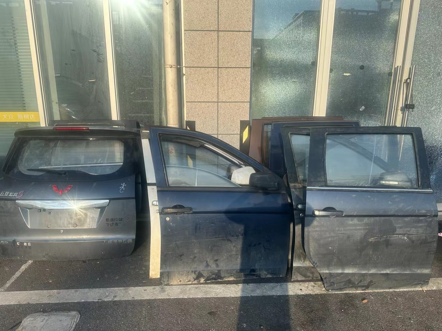 五菱宏光车门后车门拉手前门尾门中门五菱宏光S原车纯拆带油漆