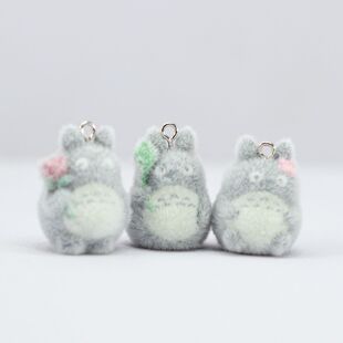 2025爆款新款潮玩植绒公仔可爱卡通小动物手机挂绳包包挂件龙猫