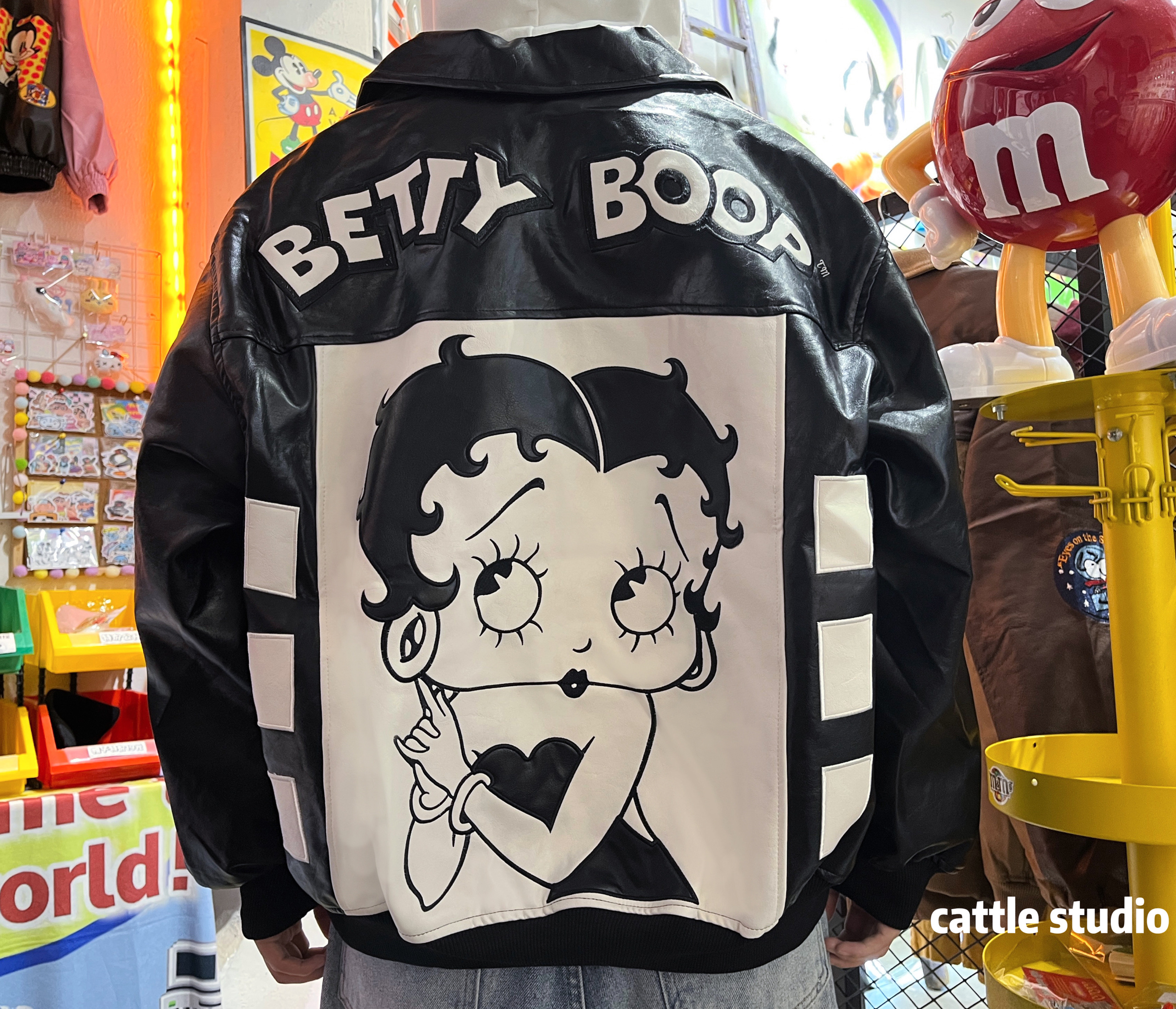 cattle赵大牛 原创美式复古黑白色漫画卡通图案飞行员夹克皮衣