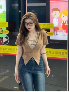 大码微胖mm纯欲辣妹挂脖假两件上衣女夏修身显瘦撞色拼接短款T恤
