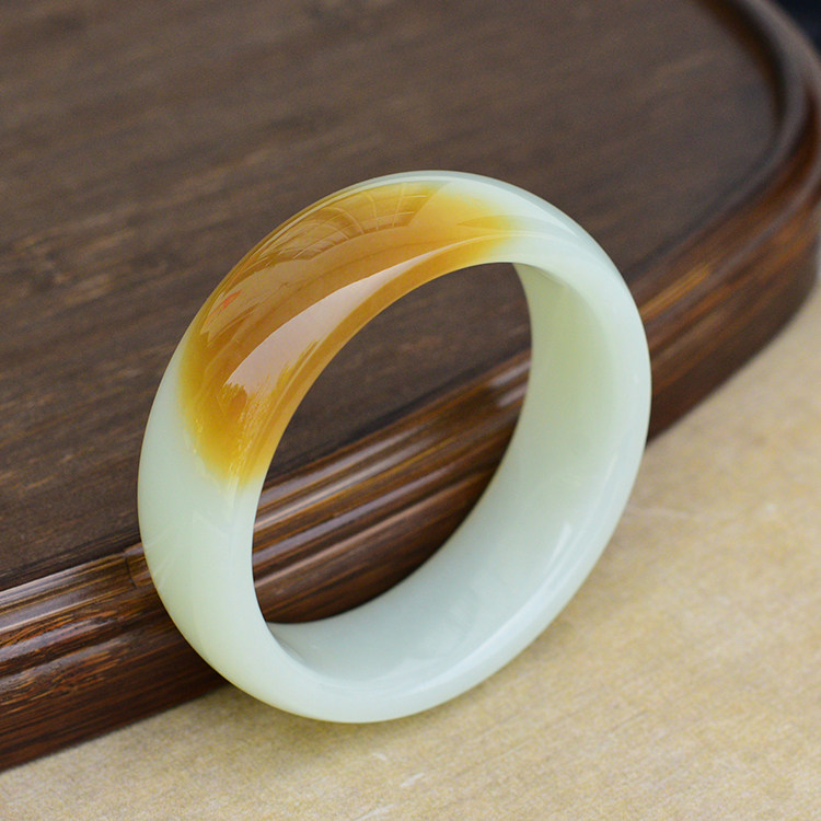 新疆天然和田玉糖白玉手镯女款宽条轮胎镯57mm圈口糖白分明带证书