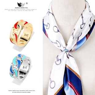 2025新款小号围巾扣猪鼻子丝巾扣女高端空姐方巾配饰百搭披肩扣环