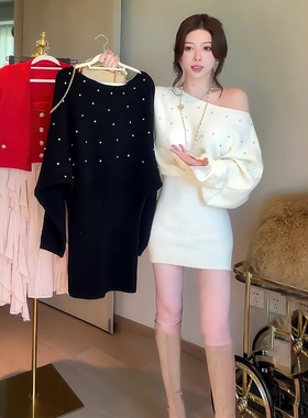 2025秋季新款时尚气质复古重工带钻斜肩白色长袖短款针织连衣裙女