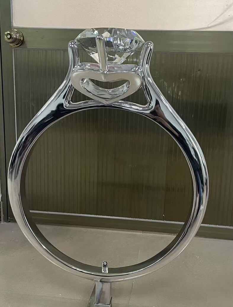 玻璃钢仿真钻石套戒饰品电镀金银戒指指环铜橱窗装饰摆件