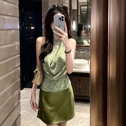 温柔风波点无袖荡领吊带背心绿色短裙女夏季松弛感高级感轻奢套装