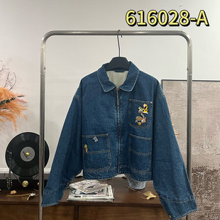 十三行616028 复古休闲上衣 A带胸针牛仔短外套女宽松夹克2026长袖