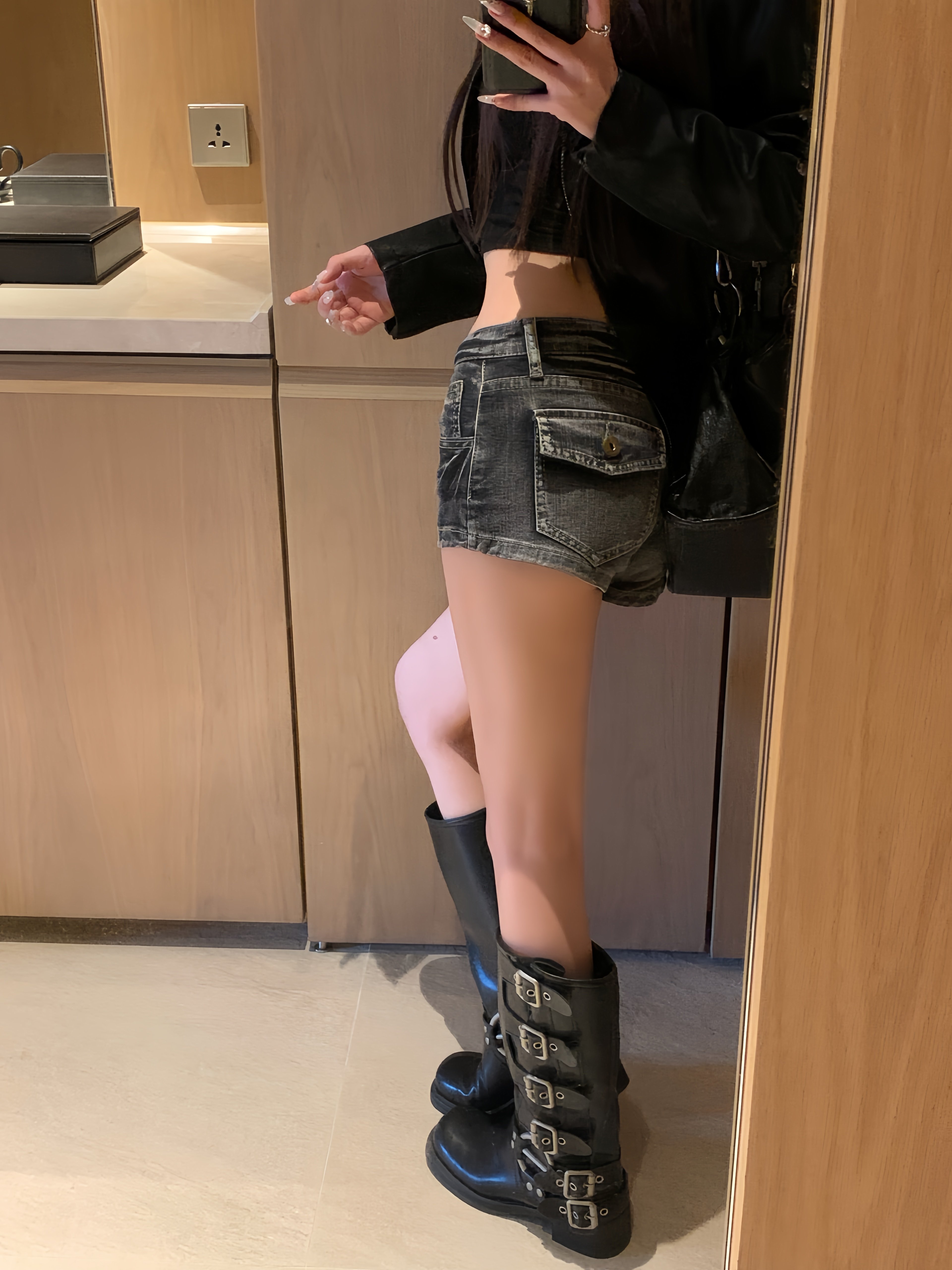 只吃鱼的喵喵喵 低腰辣妹丰胯牛仔超短裤女2025夏季紧身显瘦热裤
