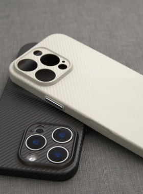 适用苹果16新款一体相机键16plus碳纤维纹iPhone17ProMax精孔手机壳15PM超薄夏季散热14pro软壳13全包防摔12p