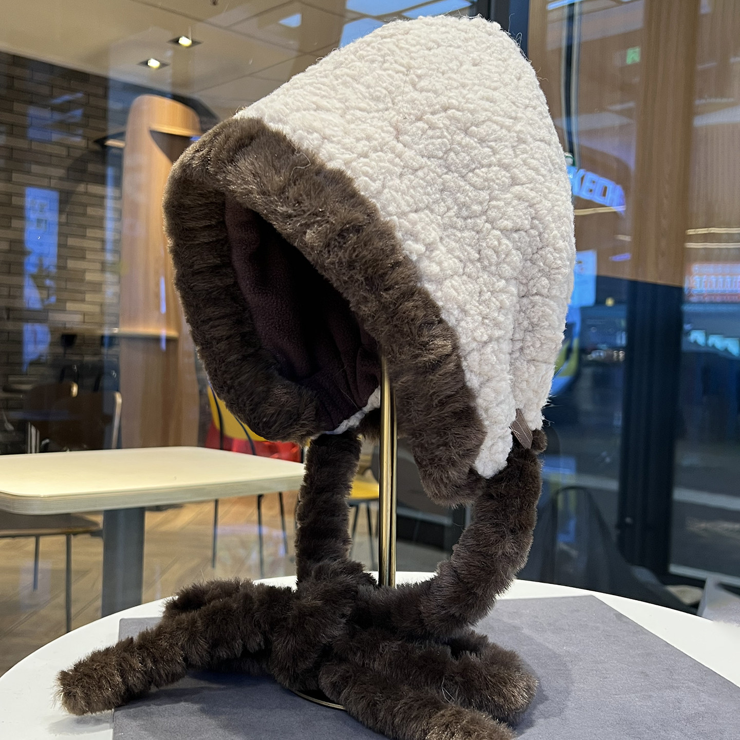 灵允套头帽出游休闲女冬厂家直销