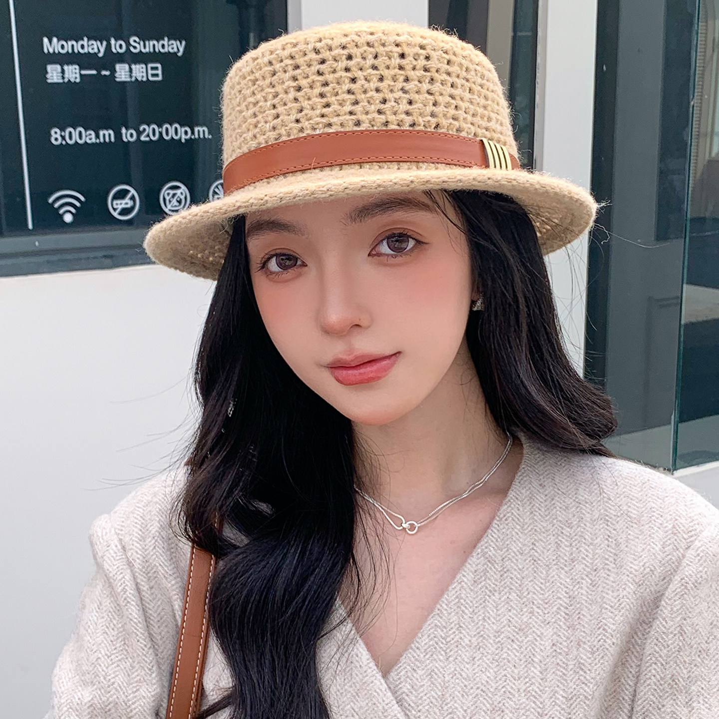英伦风复古优雅气质平顶帽子女秋冬季新款宽檐显脸小百搭针织礼帽