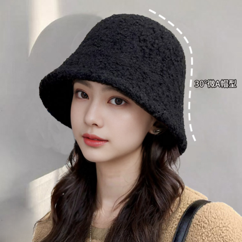 2025年冬季新款高级感台灯帽子女气质素雅纯色盆帽保暖遮脸渔夫帽