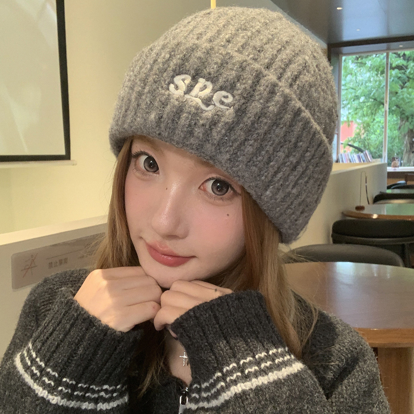 韩版刺绣字母保暖护耳针织帽女
