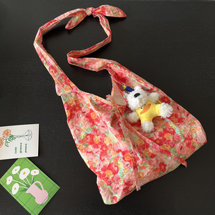 春夏新款氛围感晕染花花布袋子可调节肩带包包春日出游单肩斜挎包