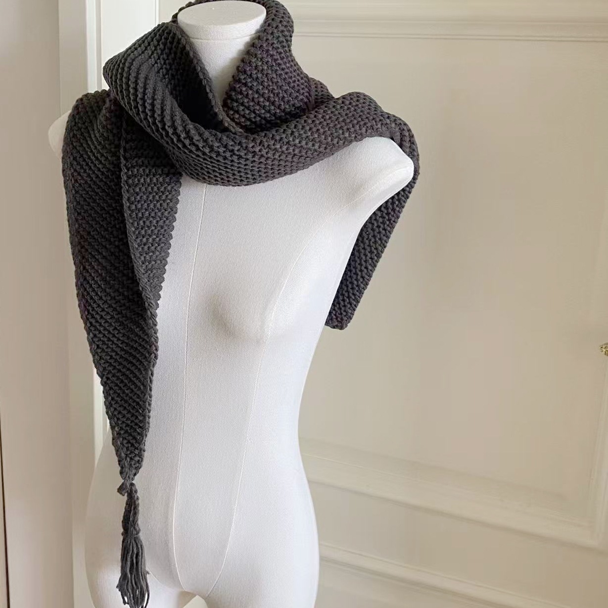 秋冬万物皆可搭 粗针正反织手工感软糯流苏三角围巾披肩大围脖