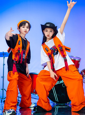 儿童街舞演出服夏季套装短袖橙色工装裤hiphop男女童表演少儿定制