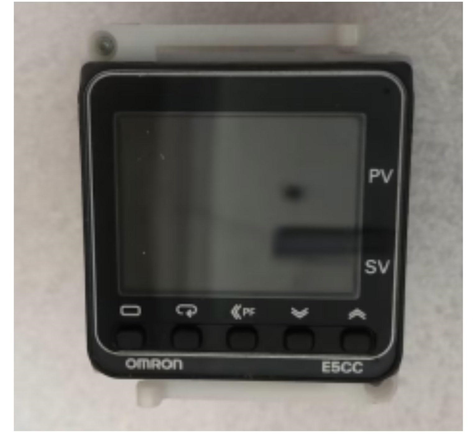 欧姆龙OMRON E5CC-RX3A5M-000 温控器 1