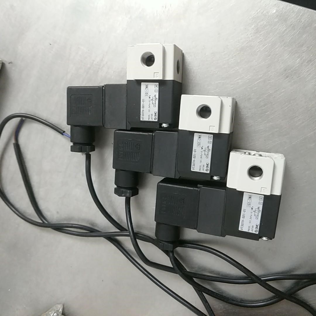 日本SMC电磁阀3个，VT307V-5D1-01,拆机件，成