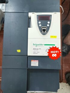 二手原装施耐德变频器ATV71HD15N4Z 15kw