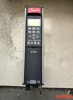 丹佛斯变频器2.2kw，VLT5004PT5B20STR3D