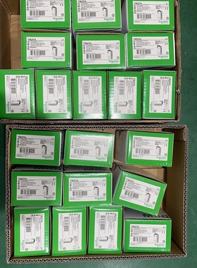 施耐德PLc模块TM241CEc24U ，TM241CEC2