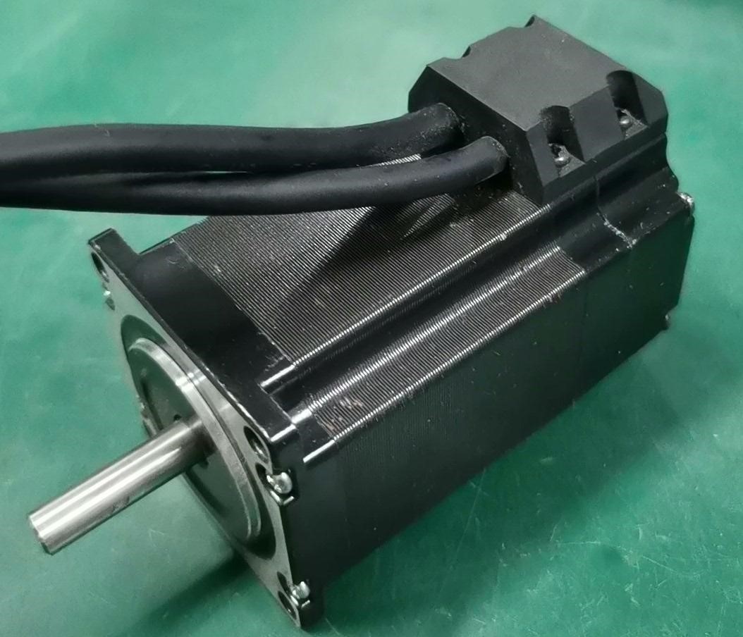 步进电机2M57BH76A-0830，现货一个，成色如图，标