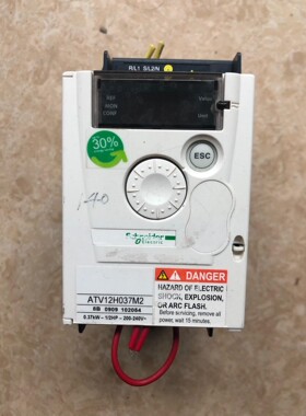 施耐德变频器ATV12H037M2，实物图拍照，二手拆机，功