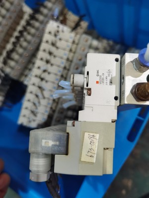 SMC电磁阀VQZ232-5YZB1-C4品牌：SMC