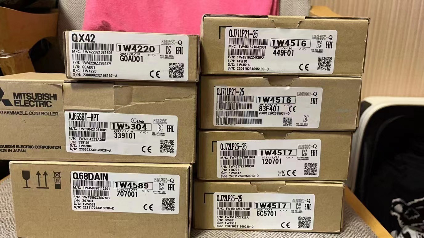 Q68DAIN 2个 QJ71LP21-25 2个 QJ72