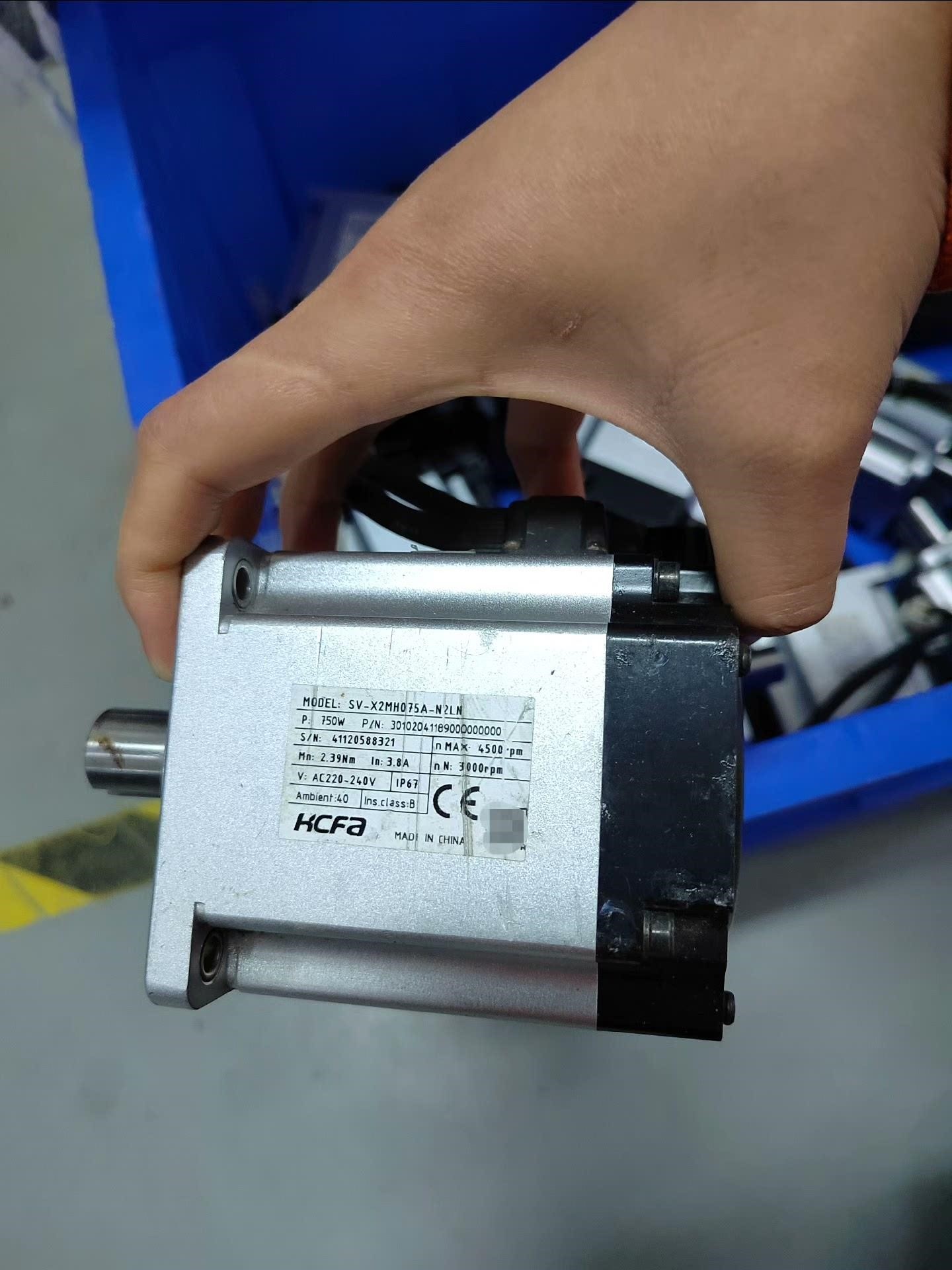 低价处理一批禾川750w电机，SV-X2MH075A-N2L