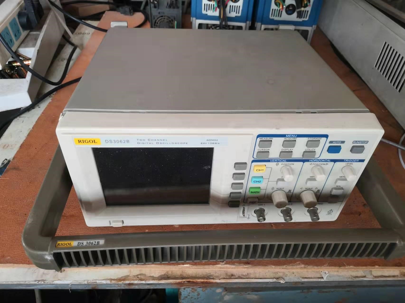 普源示波器一台，RIGOL  DS3062B型，成色一般，便