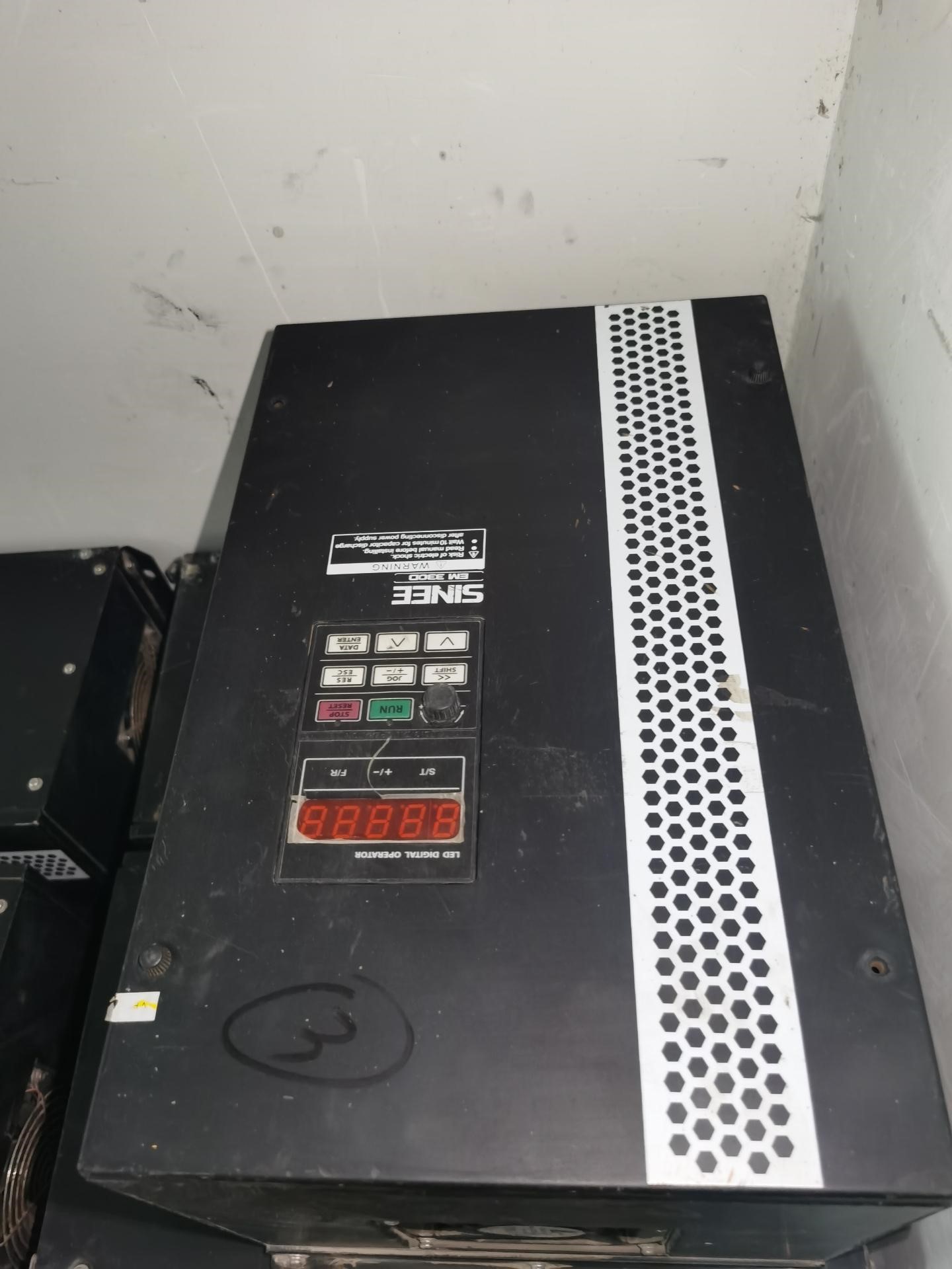 正玄变频器EM330D-SJ-030-03  30kw