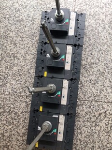 1只 拆机NSX100F 无 80A 3只 4P4D 63A