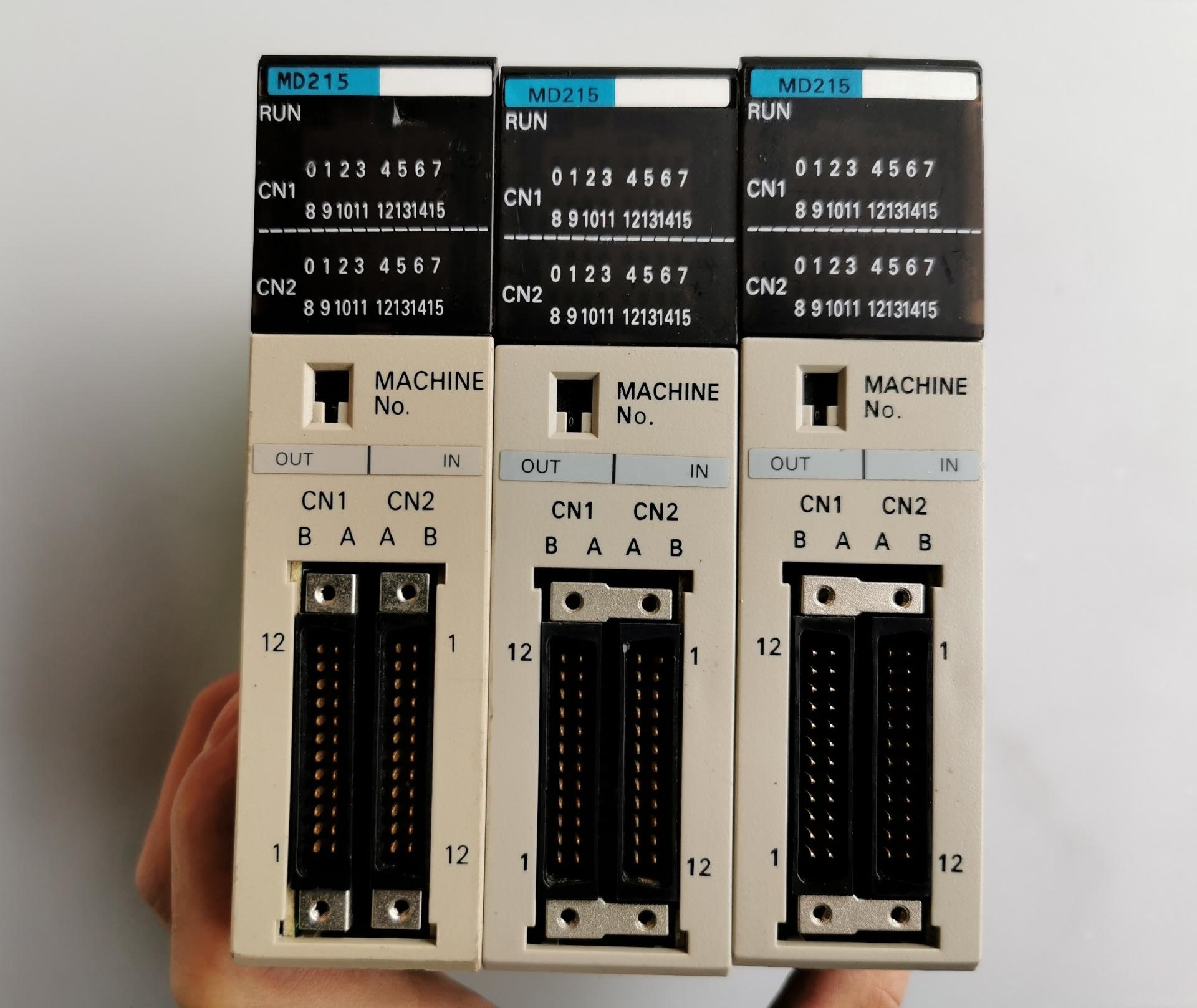 欧姆龙PLC输入输出模块C200H-MD215（3个），成色