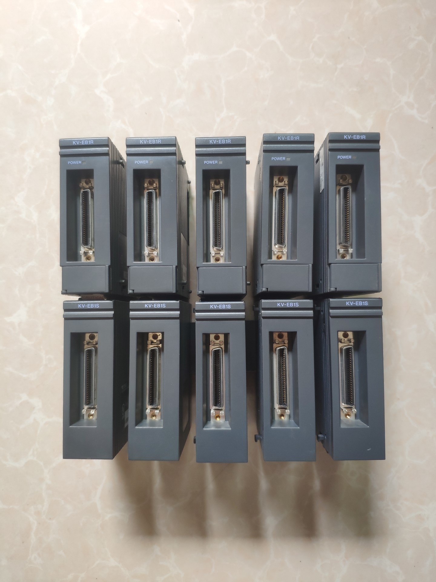 基恩士KV-EB1R    KV-EB1S成色如图保证质量