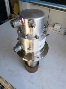 住友冷泵一台，超低温泵一台，sumitomo ch-110冷