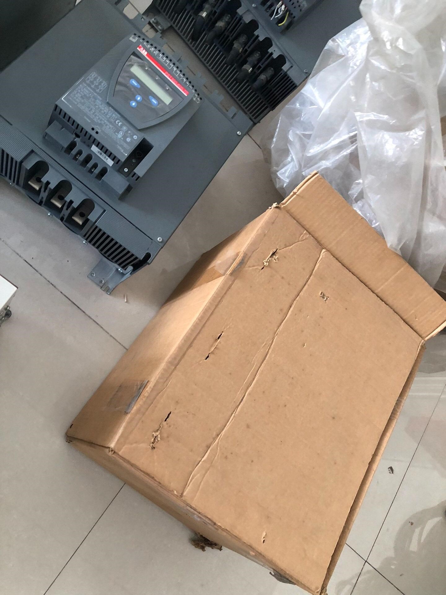 全新ABB软启动器PST300-600-70 150KW实物
